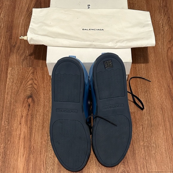 Balenciaga Arena Sneakers - Picture 5 of 5